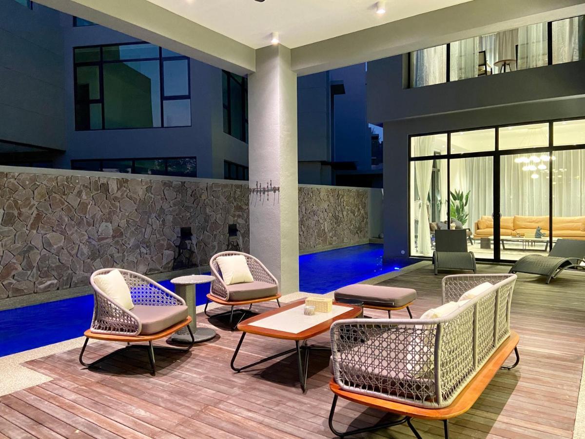 Molly Luxury Private Pool Bungalow茉莉的家豪华私人泳池别墅 Pantai Cenang  Zewnętrze zdjęcie