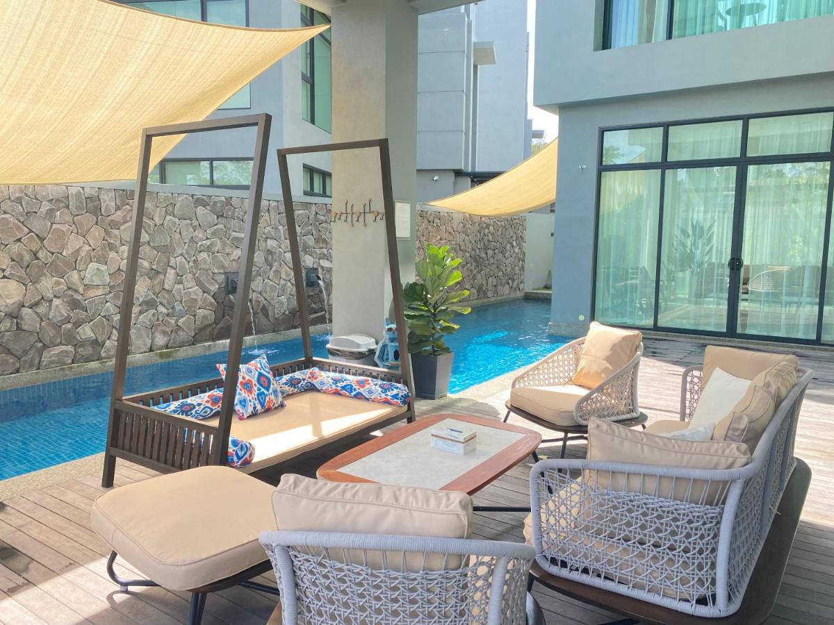 Molly Luxury Private Pool Bungalow茉莉的家豪华私人泳池别墅 Pantai Cenang  Zewnętrze zdjęcie